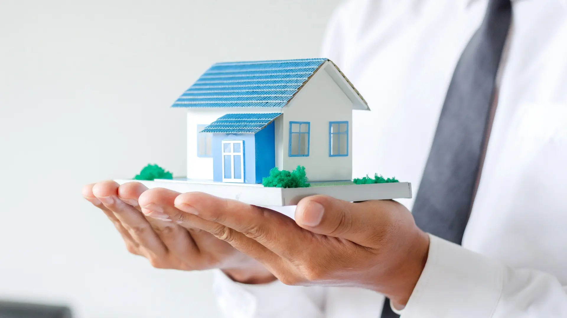 Immobilien Cover Bild